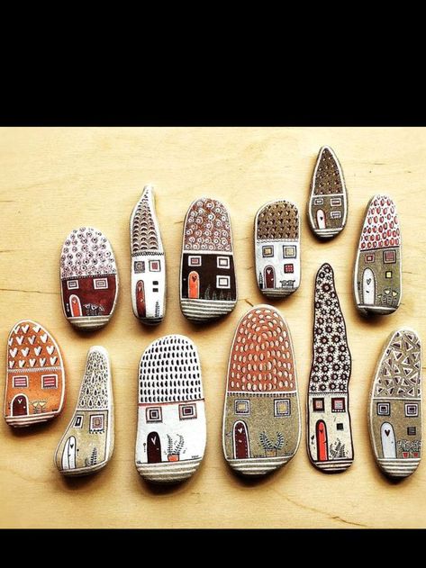 Stones Aesthetic, Art Pierre, Art & Craft Paint, House On The Rock, Paint Rock, Sticks And Stones, Rock Painting Designs, Stone Crafts, Rock Painting Art