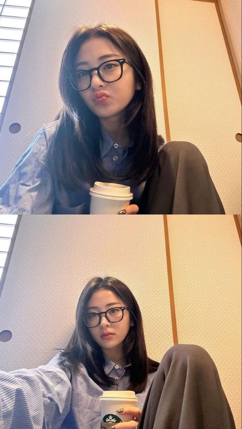 Yunjin Aesthetic, Yunjin Kim, Kaos Band, Glasses Inspiration, 사진 촬영 포즈, Band Metal, Dara Kpop, 가을 패션, Cute Selfie Ideas