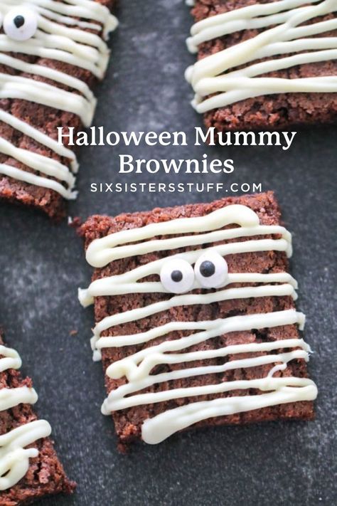 Mummy Brownies, Halloween Brownies, Candy Eyes, Brownies Recipe Homemade, Halloween Snack, Six Sisters Stuff, Chewy Brownies, Brownie Toppings, Halloween Baking