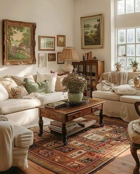 Victorian Chic Living Room, Room Painting Ideas Living Room, Cute Rustic Living Room Ideas, Small Cottage Core Living Room, Grandmas Living Room Aesthetic, Cozy Interior Decor, Cottagecore Farmhouse Living Room, Quaint Living Room, Vintage House Living Room