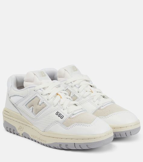 Trendy Shoes Sneakers, New Balance Black, Off White Shoes, Stylish Mens Outfits, New Balance Shoes, Dream Shoes, Trendy Shoes, The 80s, Basketball Players