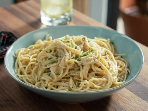 Valerie's Home Cooking Recipes, Valerie Bertinelli Recipes, Cooktop Cove, Best Pasta Dishes, Home Cooking Recipes, Valerie Bertinelli, Easy Pasta Dishes, Spaghetti Carbonara, Rice Pasta