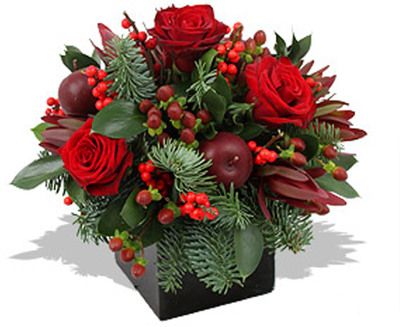 Xmas Arrangements, Xmas Flowers, Christmas Floral Designs, Winter Floral Arrangements, Christmas Florals, Table Flower Arrangements, Christmas Centers, Christmas Flower Arrangements, Christmas Floral Arrangements