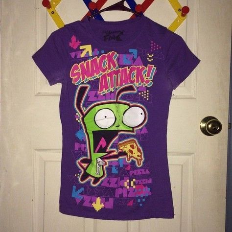 Emo Shirt 2000s, Scene Shirts 2000s, Scene Emo Clothes, Scene Inspo Outfit, Purple Scene Outfits, Scenecore Shirt, Scenemo Clothes, Scene Clothes 2000s, Scene Kid Clothes