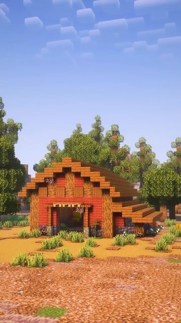 Minecraft Mini Farm Ideas, Spruce Barn Minecraft, Minecraft Building Ideas Vanilla, Minecraft Vanilla Ideas, Minecraft Barn Ideas Easy, 1.19 Minecraft Builds, Minecraft Stables Ideas, Small Barn Minecraft, Animal Farm Minecraft Ideas