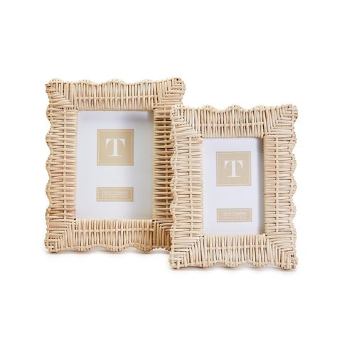 Bring nature into your home with these hand-woven wicker weave rattan photo frames. A beautiful addition to add a bit of neutrality to your dècor. Includes 2 sizes Stands horizontally/vertically Hand-woven rattan 2 Photo Frame, Dragonfly Wallpaper, Biscuit Home, Furbish Studio, Blush Wallpaper, Coffee Wallpaper, Frame Collection, Needlepoint Pillows, Burke Decor