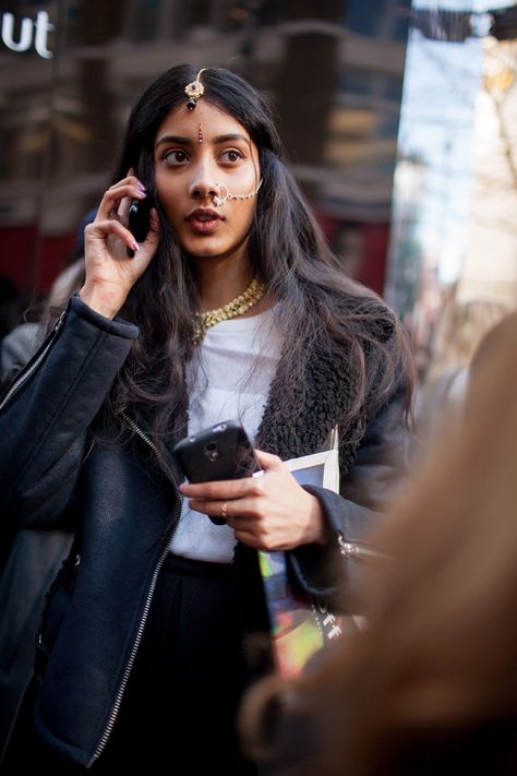 ... Gigi Hadid Streetstyle, Street Style India, Berlin Street Style, Italian Street Style, Ethno Style, London Fashion Week Street Style, Estilo Hippy, Street Style 2016, Model Street Style