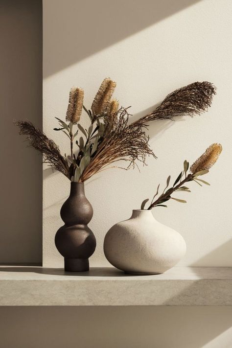 Nordic Interior Design, Hm Home, Brown Vase, Tall Candle Holders, Grand Vase, Tall Vase, Winterthur, Nordic Interior, H&m Home