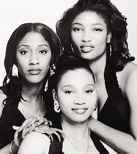 SWV (Sisters With Voices), female R+B trio comprised of friends Cheryl "Coco" Gamble (& her fingernails), Tamara "Taj" Johnson and Leanne "Lelee" Lyons. Formed as a gospel group, they became one of the most successful R+B groups of the 1990s. They had a series of hits, including Weak, Right Here/Human Nature, Downtown, Anything, I'm So into You, Always on My Mind, Use Your Heart, Rain and You're the One. The group disbanded in 1998 to pursue solo projects, and reunited in 2005. Coko Swv, 90s Girl Groups, Old School Music, R&b Music, Hip Hop And R&b, Musica Rock, Wu Tang Clan, Black Music, Jive