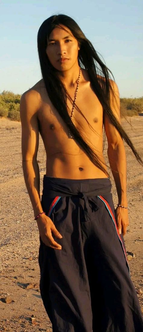 Pacific Islander Men Long Hair, Hot Native American Men, Black Native Americans, Native American Face Claims, Aussie Guys, Long Hair Male Model, Indigenous Men, Samoan Men, Native American Hair