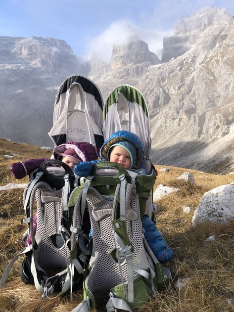 Family Happy Aesthetic, Backpacking Family, Hiking With Baby, Motherhood Goals, Hiking Family, Travelling With Kids, Adventure Mom, Traveling Mom, Having Twins