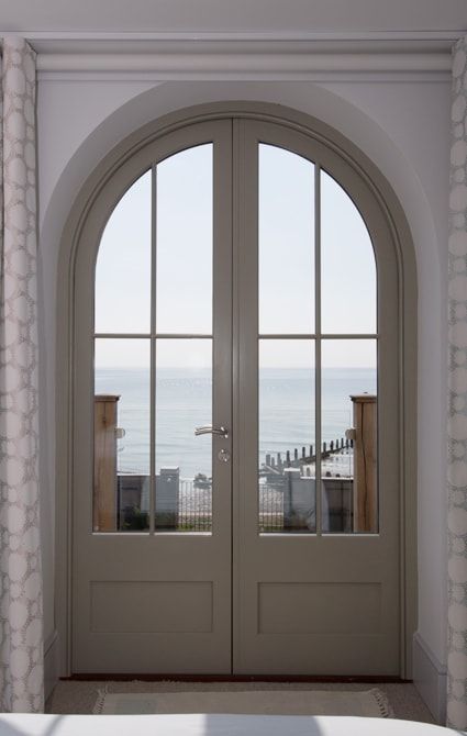 French doors with curved tops Arched Exterior Doors, Living Room Doors, Arched Interior Doors, Arched French Doors, Front Living Room, Porch Doors, French Doors Patio, Arched Doors, Front Entry Doors