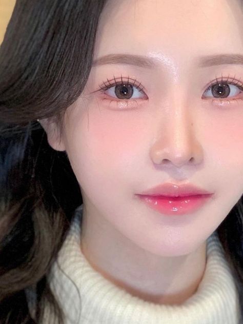 Simple Korean Makeup Natural, Makeup Korean Look Natural, Simple Makeup Looks Korean, Cute Korean Makeup Looks, Korean Eye Makeup Tutorial Step By Step, Korean Makeup Tutorials Step By Step, Korean Simple Makeup, Korean Pink Makeup, Natural Pink Makeup Look