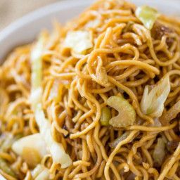 Panda Express Chow Mein (Perfect Copycat) Food Copycat Recipes, Copycat Dinner, Panda Express Recipes, Firecracker Chicken, Vegetarian Oyster Sauce, Cooking Chinese Food, Dinner Then Dessert, Chow Mein Recipe, Chow Mein Noodles