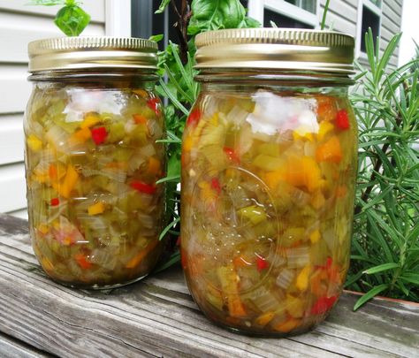 Hot Pepper Relish Banana Pepper Relish, Pepper Relish Recipe, Hot Pepper Relish, Relish Recipe, Pepper Relish, Salsa Guacamole, Green Chili Peppers, Mexican Spanish, Relish Recipes