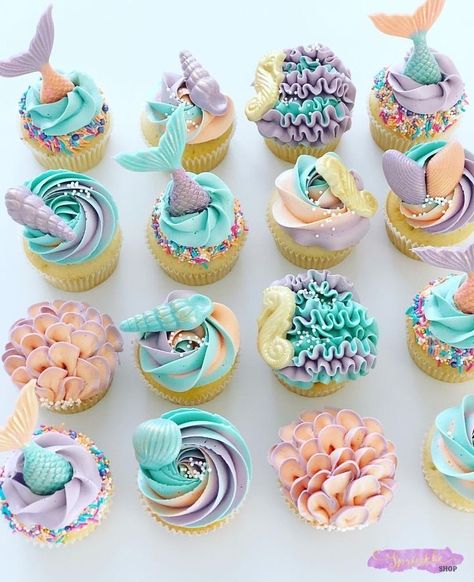 Little Mermaid Cupcakes, Mermaid Birthday Party Food, Mermaid Cupcakes, Birthday Party Cups, Applesauce Cake, Sweet Cupcakes, Cupcake Designs, Mermaid Cakes, Mermaid Birthday Party