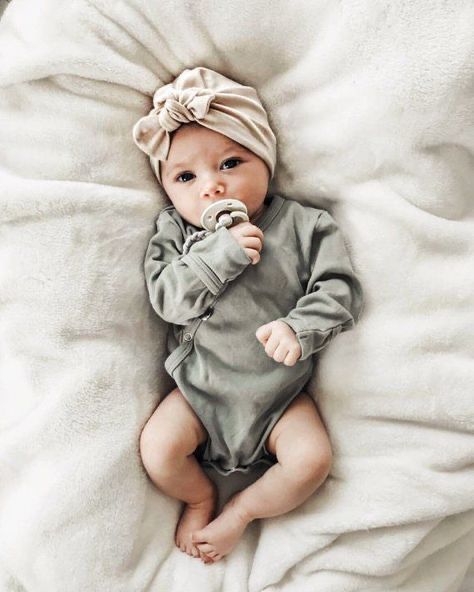 Southern Baby Names, Kids Feelings, Unisex Baby Names, Southern Baby, Baby Fotografie, French Baby Names, French Baby, Baby Turban, Baby Sleep Problems