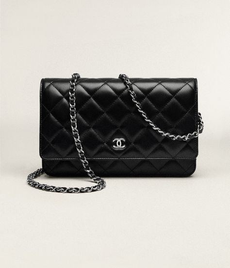 Classic wallet on chain - Lambskin & silver-tone metal, black — Fashion | CHANEL Chanel Wallet On Chain, Moda Chanel, Rosa Coral, Chanel Store, Fashion Chanel, Christmas Gifts For Wife, Chanel Official, Chanel Official Website, Wallet On Chain