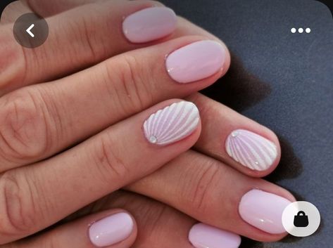 50  Top Summer Nails, Trends and Designs for 2024 - Jennysgou Vacation Nails Classy, Beach Resort Nails, Beach Vacation Nail Ideas Short, Vacation Nail Designs Beach, Natural Vacation Nails, Beachy Nail Colors, Summer Nails Seashell, Vacation Nails Neutral, Nude Beach Nails