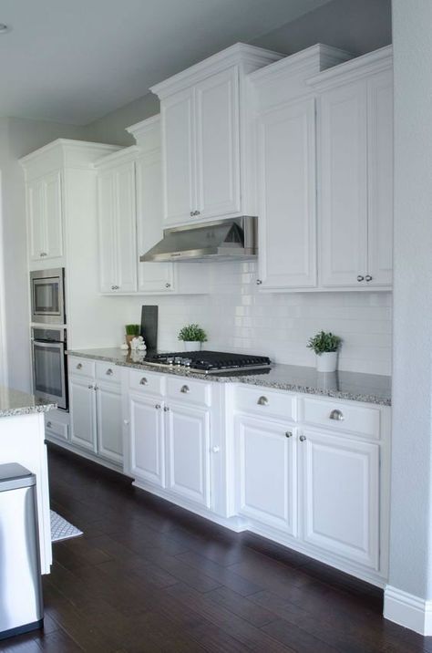 White Cupboards, Kabinet Dapur, Grey Countertops, Cabinet Remodel, Kitchen Details, Open Living, Kitchen Remodel Before And After, New Kitchen Cabinets, White Kitchen Design