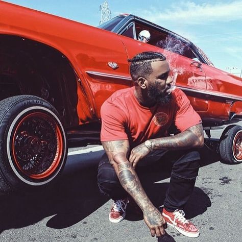 OG Legacy Official on Instagram: “The Game with the fresh old school ride. What’s your favorite old school car? #OGLegacy #thegame #lowrider #lowriders #westcoasthiphop…” The Game Rapper, Air Yeezy 2, Air Yeezy, Gang Culture, Hip Hop Classics, 90s Hip Hop Fashion, Hip Hop And R&b, Old School Cars, Gangsta Rap