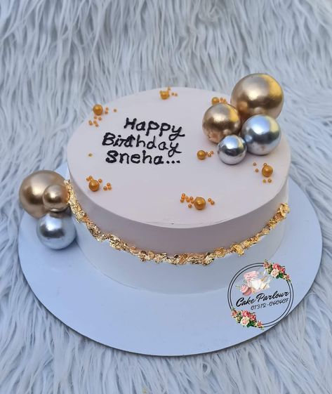 Elegant Chocolate Cake Design Birthday, Simple Cake Designs Birthday For Men, Boys Cake Designs Birthday, Simple Aesthetic Birthday Cakes, Korean Cake Design, Simple Cake Designs For Men, Simple Birthday Cake For Men, Sanrio Cake, Square Cake Design