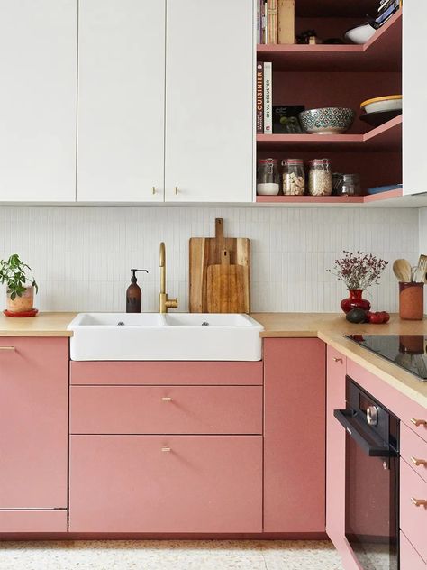 12 Pink Kitchen Cabinet Ideas | domino Dusty Rose Kitchen Cabinets, Pink And Wood Kitchen, Pink Kitchen Cabinets, Plain English Kitchen, Kitchy Kitchen, Pink Cabinets, Red Ceiling, Melamine Cabinets, Kitchen Cabinet Ideas