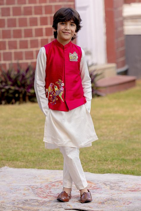 Traditional Dress For Boy, Satin Kurta, Stylish Boy Clothes, Baby Dress Diy, Sleeveless Kurta, Boys Kurta Design, Placement Embroidery, Kids Dress Boys, Boys Designer Clothes