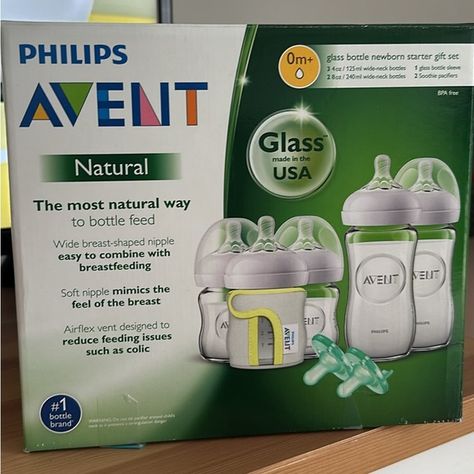 Philips Avent • Glass Baby Bottles 0m+ Avent Glass Bottles, Newborn Bottles, Avent Baby Bottles, Philip Glass, Glass Baby Bottles, Baby Drawing, Bottle Sleeves, Baby Nursery Furniture, Bottle Gift