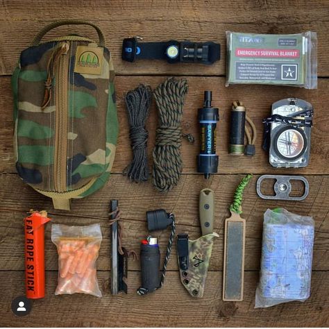 Urban Survival Kit, Recycled Firefighter, Survival Bushcraft, Hiking Supplies, Prepper Gear, Bushcraft Kit, Fishing Art, Bushcraft Gear, Edc Tactical