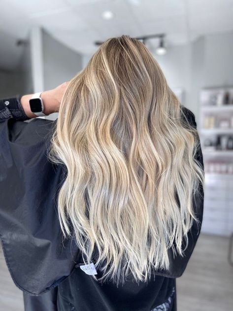 Style is the perfection of a point of view.#whitehaircolor#tapeinhair#humanhairextensions#virginhair#haircuts#fashion#haircuts#handmedehairweft Blonde Highlights Long Hair, Blonde Hair Ideas, Summer Blonde Hair, Dyed Blonde Hair, Light Blonde Hair, Balayage Blonde, Dirty Blonde Hair, Brown Hair Balayage, Blonde Hair Inspiration