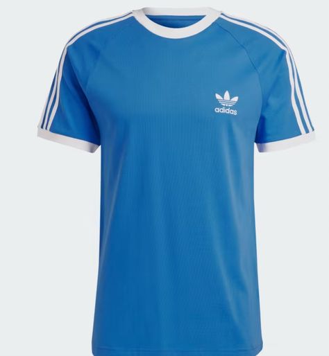 What made the CARRY ON cut! Camisa Adidas, Adidas 3 Stripes, Fancy Restaurants, Adidas Original, Look Vintage, Tailored Shirts, Blue Adidas, Adidas Online, Striped Tee