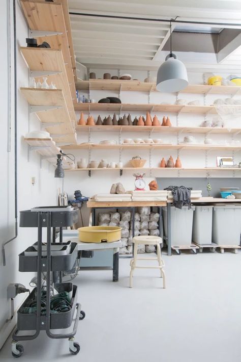 Garage Ceramic Studio, Ceramics Showroom, Garage Art Studio, Home Art Studios, Art Studio Storage, Workspace Studio, Design Studio Workspace, Basement Studio, Home Atelier