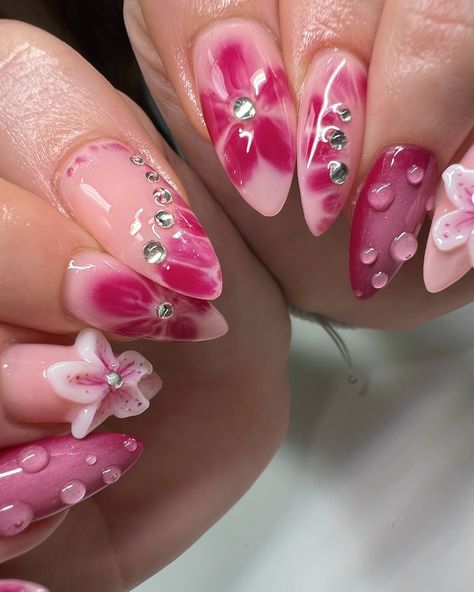 Raspberry lilies ‧₊˚❀༉‧₊˚. ✧ : *✧ :* ✧ *✧: #gelnails #nailinspo #nailinspiration #nailart #naildesigns #nailartinspo #nailsoftheday #gelx #gelxnails #apresgelx #handpaintednails Lily Flower Nail Designs, Lilies Nails, Lily Flower Nail Art, Blushing Nails, Rose Lilies, Soft Decay, Lilycute Nail, Pink Lillies Aesthetic, Cutesy Nails