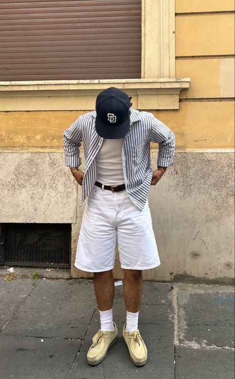 White Shorts Outfit Men, Shorts Outfit Men, Masc Outfit, White Shorts Outfit, Masc Outfits, Mens Shorts Outfits, Gay Outfit, Drip Outfit Men, Spring Outfits Men