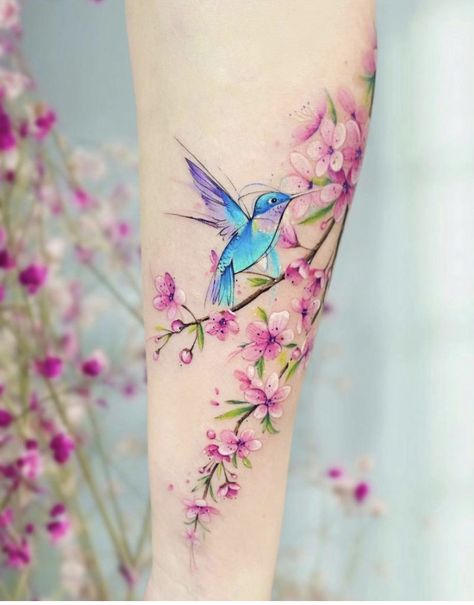 Hummingbird Flower Tattoos, Tato Phoenix, Hummingbird Tattoos, Kitty Ideas, Tattoos For Women Flowers, Tasteful Tattoos, Vine Tattoos, Geniale Tattoos, Tatuaje A Color