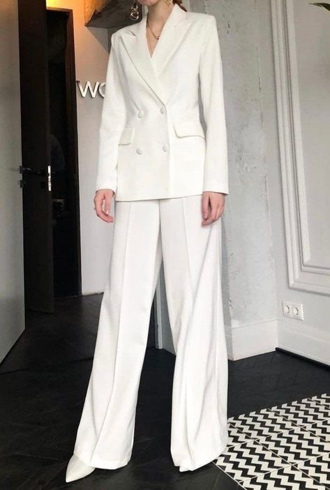 Buy White Double Breasted Pantsuit for Women Blazer and Wide Leg Pant Suit Set Customised Ladies Suit Women Cocktail Formal Wear Online in India - Etsy White Office Outfit, Suits For Women White, Graduation Suits For Women, Pantsuit For Women, Graduation Suit, Study Snaps, Stile Hijab, Wide Leg Pant Suit, Women Suits