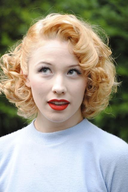 The Fiercest Lilliputian- LOVE HER HAIR!!!!!!!!!!! 50s Hair Curly, 40s Curly Hairstyles, 50s Hairstyles For Curly Hair, 1950s Hair Curly, Short Curly Vintage Hair, 1940s Hairstyles For Curly Hair, Vintage Short Curly Hairstyles, 50s Short Hair, 50s Short Curly Hair