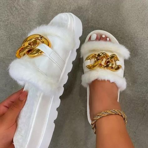 Slipper Shoes Women, White Slippers, Comfy Flats, Plush Slippers, Fashion Slippers, Chic Type, Fur Slippers, Comfortable Flats, Fashion Sandals