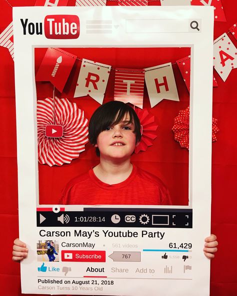 Our YouTube Birthday Party turned out great.   To see a video of his party head over to his YouTube: https://youtu.be/REMnVdjcEww    ⭕️Custom Youtube Selfie Frame:  https://amzn.to/2vWsUYz    #youtube #youtuber #kidyoutuber #youtubeparty #youtubetheme #youtubebirthday #kidparty #pinterestparty #pinterestbirthday #partyplanning #partydecor #selfieframe Ipad Birthday Party Ideas, Youtube Decoration Party, Youtube Party Decorations, Youtube Theme Party, Youtube Birthday Party Ideas For Boys, Youtube Party Theme Kids, Youtube Themed Birthday Party, Youtube Birthday Party Ideas, Youtube Birthday Party