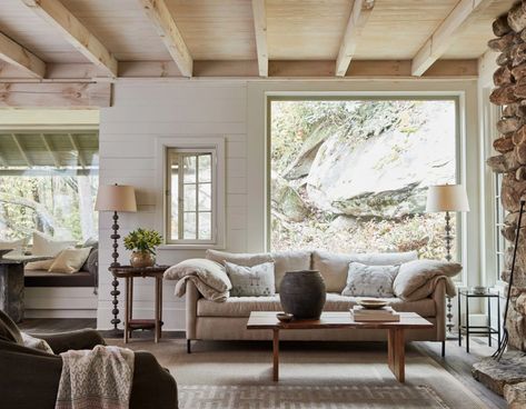 Pursley Dixon Architecture Pursley Dixon, Cozy Cottage Living Room, Built In Daybed, Mountain Lake House, Traditional Living Rooms, Cabin On The Lake, Home Works, Shed Cabin, Montana Homes