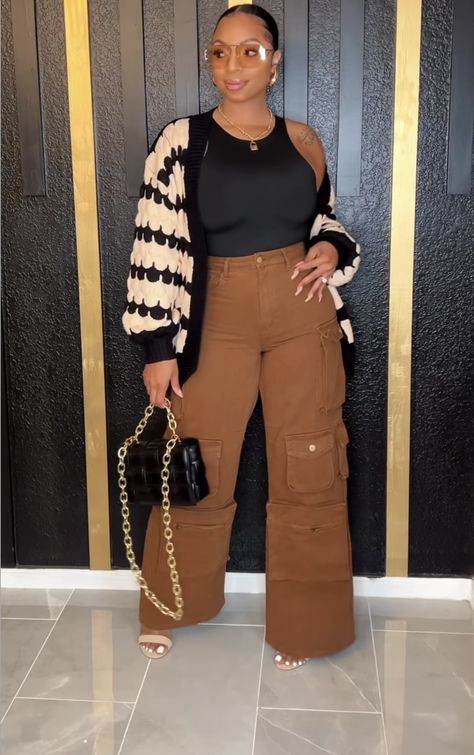 Business Casual Outfits For Black Women, Cargo Pants Ootd, Outfit Cargo Pants, Casual Ootd, Ootd Spring, Stylish Work Attire, Business Casual Outfits For Work, Spring Look, Stylish Work Outfits