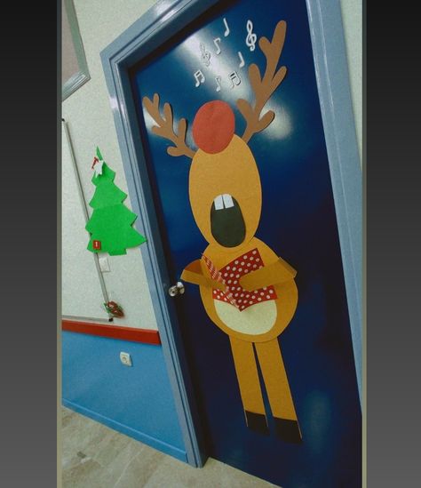 Singing Reindeer Door Decoration, Reindeer Craft, Door Decorations Classroom, Classroom Door, Door Decoration, School Crafts, Door Decorations, Reindeer, Reno