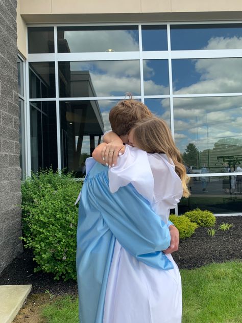 graduation, grad pics, couple, couple pictures, high school graduation, cap and gown Couple Graduation Pictures High Schools, Cap And Gown Pics, Graduation Couple, Couple Graduation Pictures, Bf Selfie, Boyfriend Graduation, Couple Graduation, Hug Pictures, Grad Poses