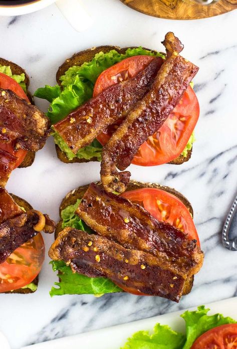 Cake Sandwiches, Avocado Blt, Avocado Toast Recipe, Bacon Avocado, Candied Bacon, Juicy Tomatoes, Best Breakfast Recipes, Open Face, Toast Recipes