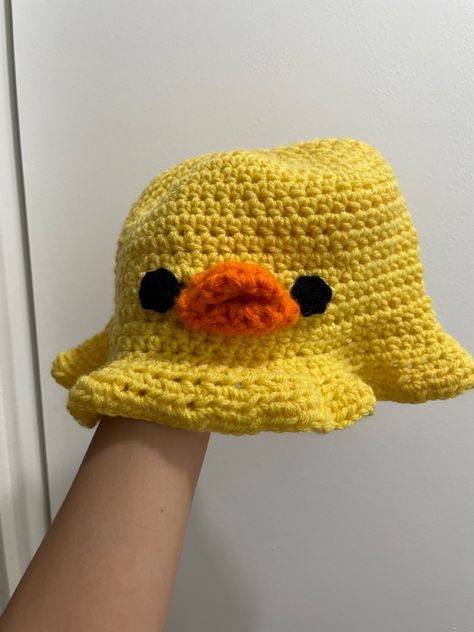 Duck Hat Crochet, Duck Bucket Hat Crochet, Crochet Duck Hat, Crochet Bucket Hat, Earmuffs, Crochet Designs, Bucket Hat, Knit Crochet, Crochet Hats