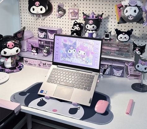 Kuromi Desk Setup, Room Ideas Kuromi, Kuromi Gaming Setup, Kuromi Themed Room, Kuromi Room Ideas, Drawing Kuromi, Kuromi Laptop, Kuromi Room Decor, Kuromi Desk