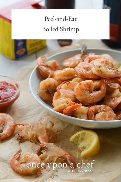 Peel-and-Eat Boiled Shrimp with Cocktail Sauce Keto Suppers, Peel And Eat Shrimp, Sweet Red Chili Sauce, Boiled Shrimp, Grilled Shrimp Tacos, Homemade Cocktail Sauce, Best Shrimp Recipes, Sauce Cocktail, Cooked Shrimp