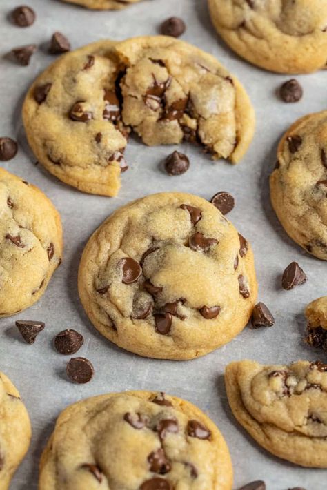 Cookie Recipe Chocolate Chip, Classic Chocolate Chip Cookies Recipe, Chocolate Chip Dip, Rachel Allen, Mint Chocolate Chip Cookies, Choco Chip Cookies, Best Chocolate Chip Cookies Recipe, Soft Chocolate Chip Cookies, Easy Chocolate Chip Cookies