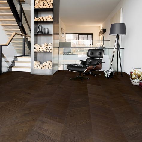 Wooden flooring Ideas. Parquet thats easy to Install. https://www.dgheath.co.uk/products/637/intenso-range Renovation Parquet, Brown Laminate Flooring, Quick Step Flooring, Brown Laminate, Best Laminate, Quickstep, Wood Floors Wide Plank, Oak Wood Floors, Herringbone Floor